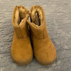 Cat & Jack unisex boots